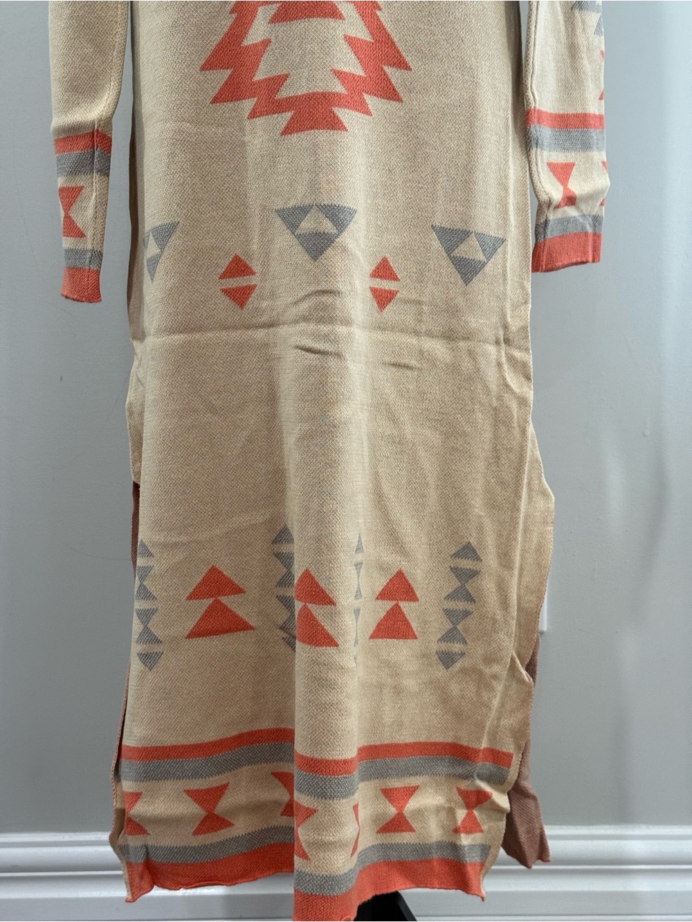 New Like Love XL Long Open-Front Aztec Cardigan Sweater in Beige and Coral 817 - Picture 6 of 9
